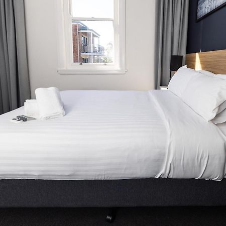 The Albion Hotel Newcastle Bagian luar foto