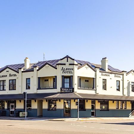 The Albion Hotel Newcastle Bagian luar foto