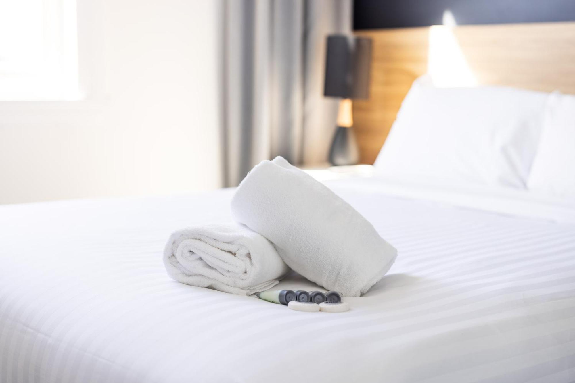The Albion Hotel Newcastle Bagian luar foto